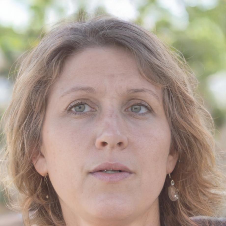 Instructor Ioana Mănescu